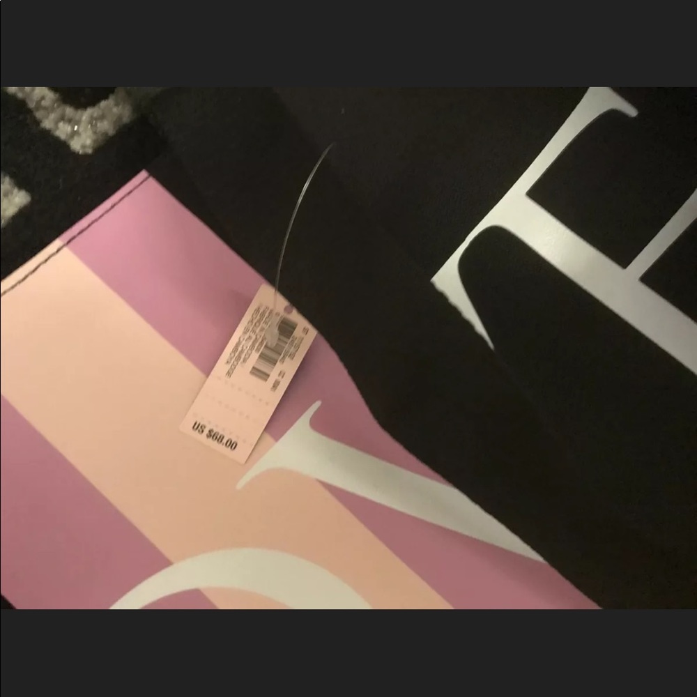 NWT Victoria’s Secret Weekender Tote Bag Love - Picture 6 of 6